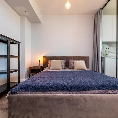 Modern Spacious W/ Sea Views