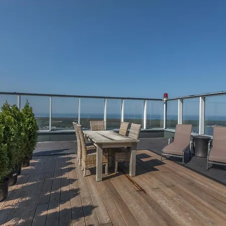 Modern Spacious W/ Sea Views Apartmán *